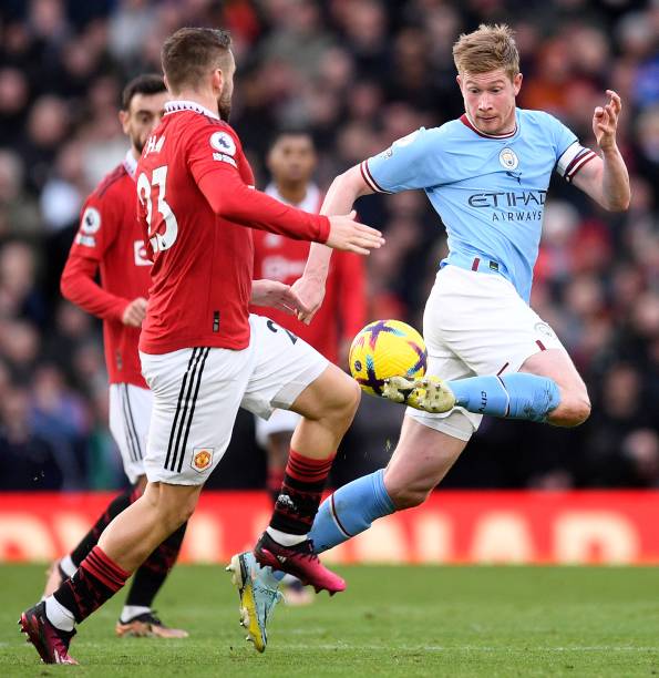 韩国队员提 韩国队员提