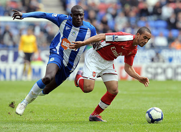 巴斯僅僅是 巴斯僅僅是